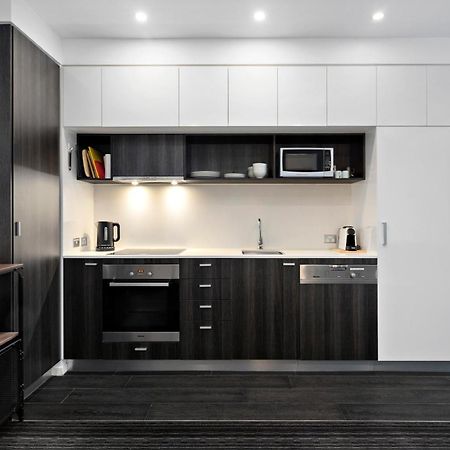 Modern Quiet 1 & 2 Bed Apt Opposite Albert Park Melburne Exterior foto