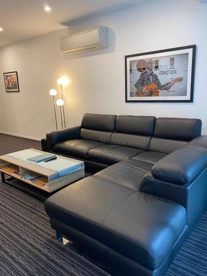 Modern Quiet 1 & 2 Bed Apt Opposite Albert Park Melburne Exterior foto