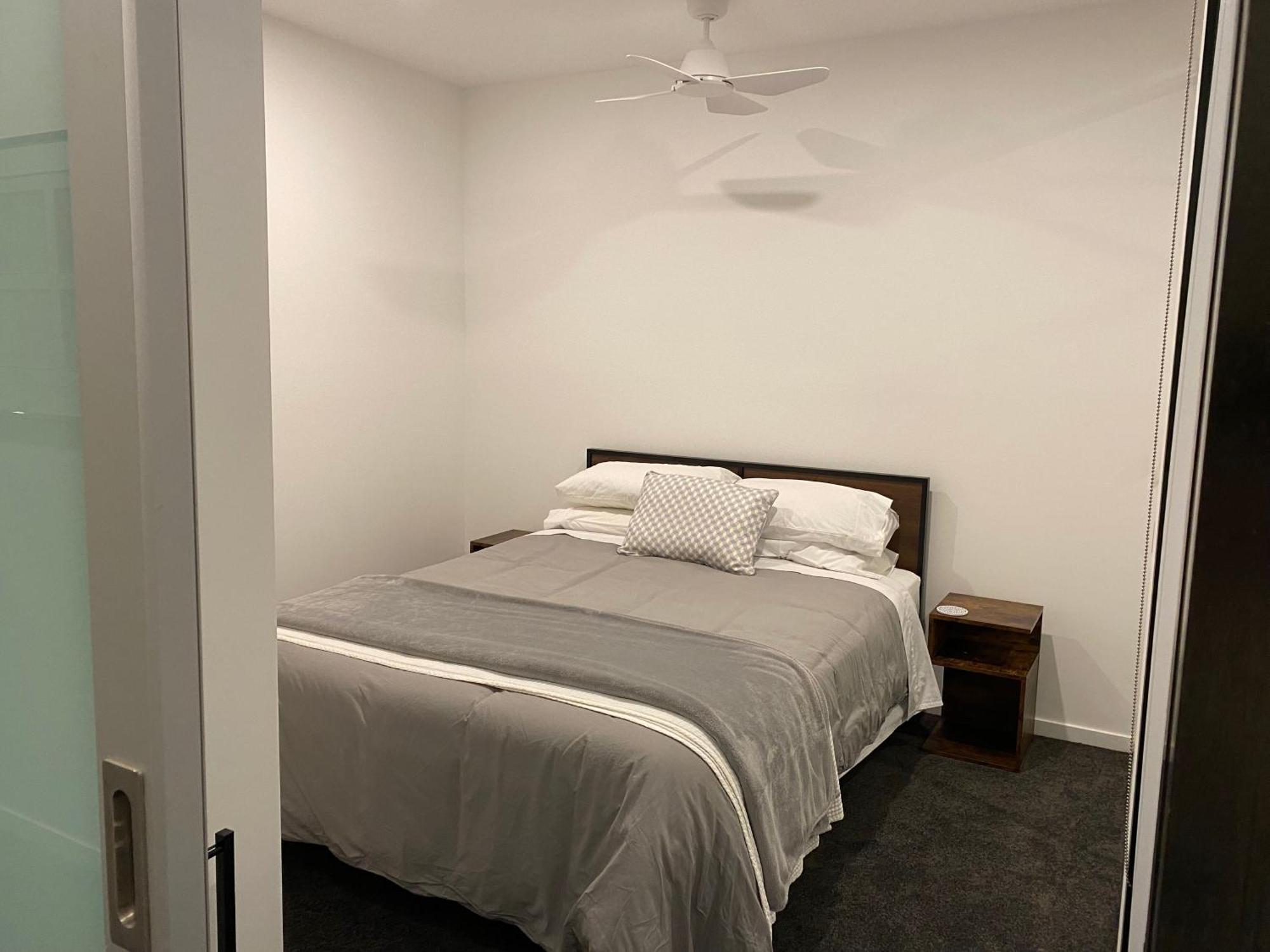 Modern Quiet 1 & 2 Bed Apt Opposite Albert Park Melburne Exterior foto