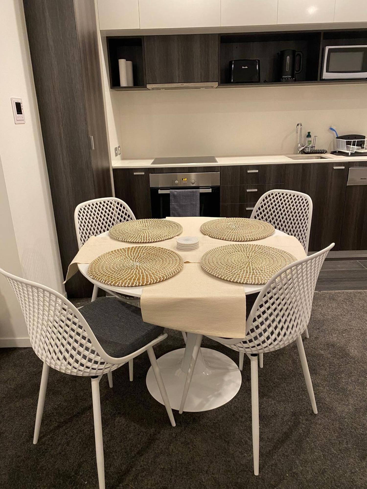 Modern Quiet 1 & 2 Bed Apt Opposite Albert Park Melburne Exterior foto